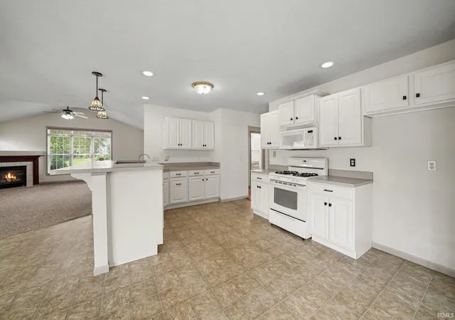 Photo 4 of Manufactured home for sale at 6433 Armstrong Dr, South Bend, IN 46614 | MLS# 202629504 | Listing updated on 2026-08-19