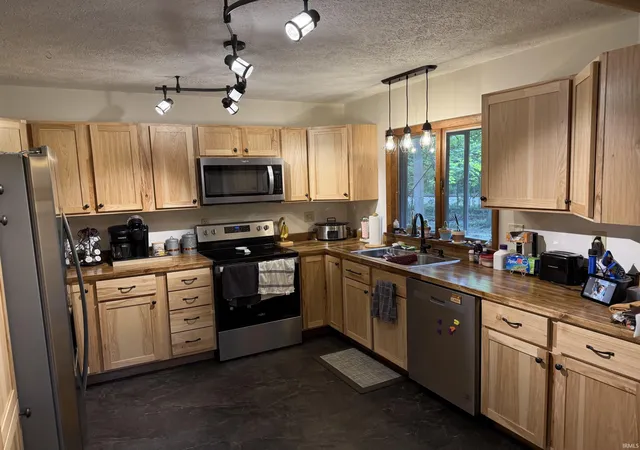 Photo 2 of Manufactured home for sale at 12418 Dee Dr, Plymouth, IN 46563 | MLS# 202629511 | Listing updated on 2026-08-28