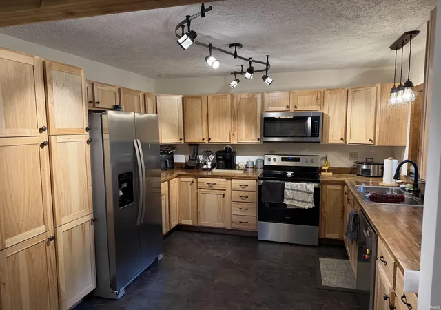 Photo 3 of Manufactured home for sale at 12418 Dee Dr, Plymouth, IN 46563 | MLS# 202629511 | Listing updated on 2026-08-28