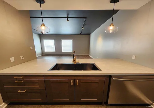Photo 4 of Condo for sale at 113 W Wayne St #403, Fort Wayne, IN 46802 | MLS# 202629520 | Listing updated on 2026-07-31
