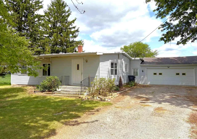 Photo 1 of Manufactured home for sale at 1424 E Greenville Pike, Winchester, IN 47394 | MLS# 202629522 | Listing updated on 2026-08-01