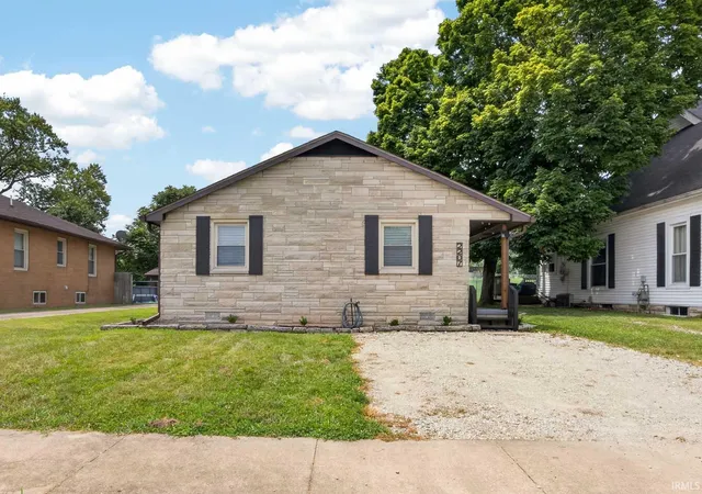 Photo 3 of Manufactured home for sale at 2207 I St, Bedford, IN 47421 | MLS# 202629530 | Listing updated on 2026-09-30