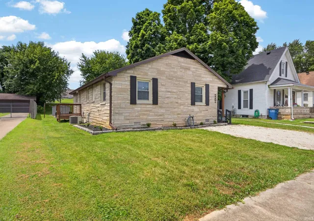 Photo 3 of Manufactured home for sale at 2207 I St, Bedford, IN 47421 | MLS# 202629530 | Listing updated on 2026-09-30