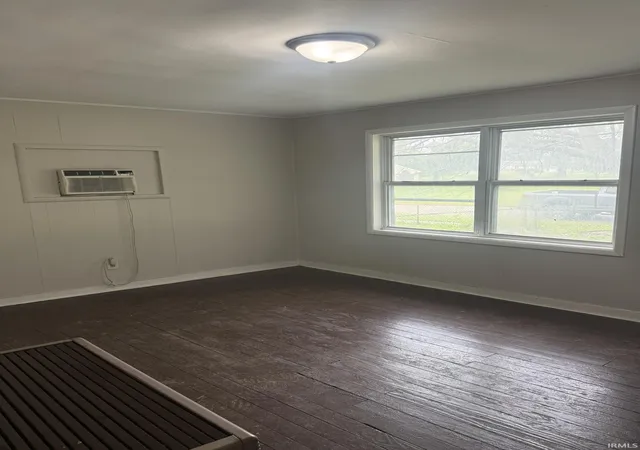 Photo 2 of Sale Pending at 2324 25 Th, Fort Wayne, IN 46807 | MLS# 202629536 | Listing updated on 2026-09-18