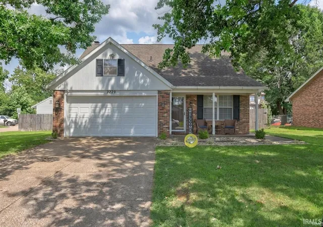Photo 2 of Sale Pending at 3229 Autumnwood Way, Evansville, IN 47715 | MLS# 202629548 | Listing updated on 2026-08-31