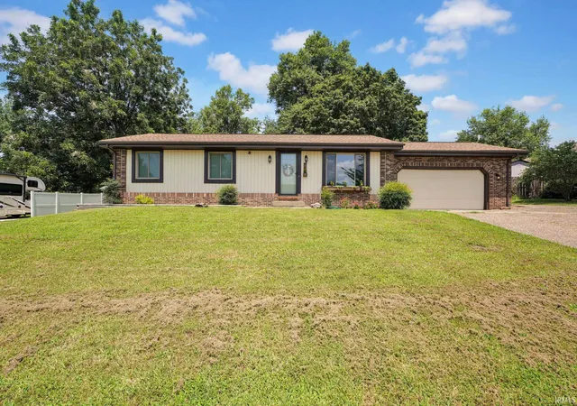 Photo 1 of Sale Pending at 10438 S Eastgate Dr, Mount Vernon, IN 47620 | MLS# 202629550 | Listing updated on 2026-07-30