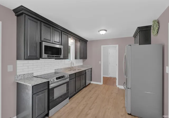 Photo 3 of Sale Pending at 10438 S Eastgate Dr, Mount Vernon, IN 47620 | MLS# 202629550 | Listing updated on 2026-07-30