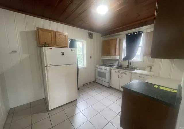Photo 2 of Manufactured home for sale at 1307 High St, Logansport, IN 46947 | MLS# 202629559 | Listing updated on 2026-09-24