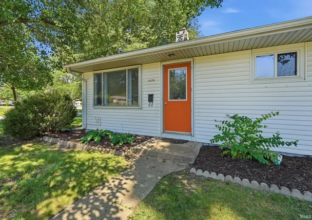 Photo 4 of Manufactured home for sale at 1370 Dearborn St, Huntington, IN 46750 | MLS# 202629560 | Listing updated on 2026-08-01