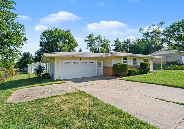 Photo 2 of Manufactured home for sale at 24043 Sunnyside Ave, Elkhart, IN 46516 | MLS# 202629597 | Listing updated on 2026-09-17