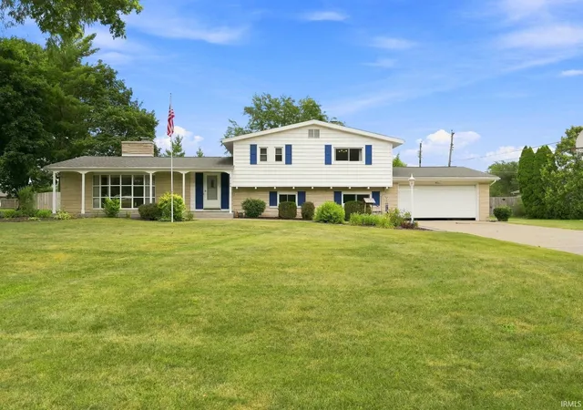 Photo 1 of Sale Pending at 4124 Cadena Ln, Fort Wayne, IN 46815 | MLS# 202629613 | Listing updated on 2026-10-04