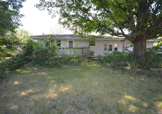 Manufactured home for sale at 104 South St, Walkerton, IN 46574 | MLS# 202629615