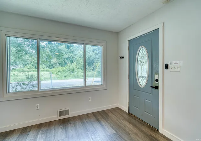 Photo 3 of Sale Pending at 1434 Huber Ave, Evansville, IN 47710 | MLS# 202629621 | Listing updated on 2026-07-30