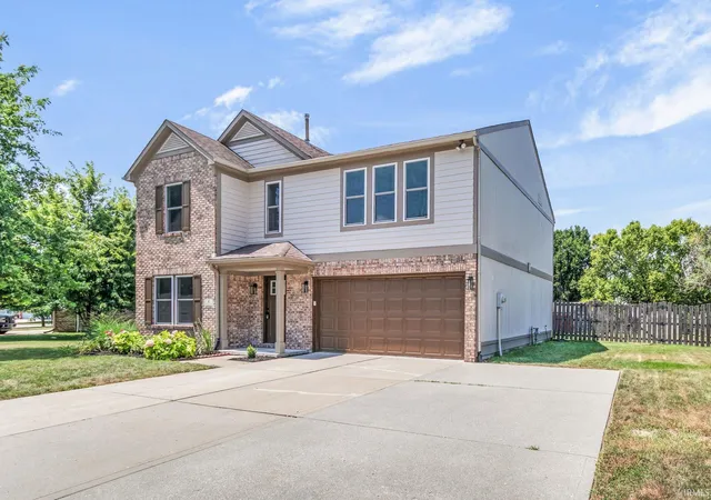 Photo 2 of Sale Pending at 4 Kimbrough Ct, Brownsburg, IN 46112 | MLS# 202629654 | Listing updated on 2026-09-15
