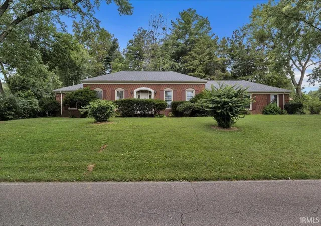 Photo 1 of Sale Pending at 1600 Hawthorne Dr, Mount Vernon, IN 47620 | MLS# 202629667 | Listing updated on 2026-08-21