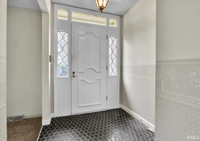 Photo 3 of Sale Pending at 1600 Hawthorne Dr, Mount Vernon, IN 47620 | MLS# 202629667 | Listing updated on 2026-08-21