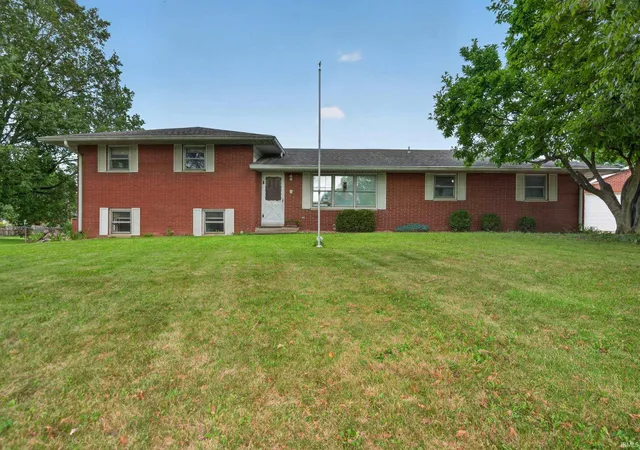 Photo 2 of Manufactured home for sale at 5608 Lone Star Ct, Kokomo, IN 46901 | MLS# 202629709 | Listing updated on 2026-07-23