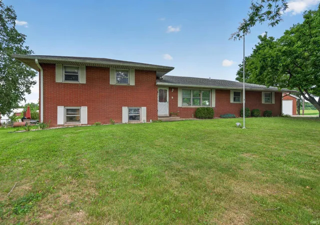 Photo 2 of Manufactured home for sale at 5608 Lone Star Ct, Kokomo, IN 46901 | MLS# 202629709 | Listing updated on 2026-07-23