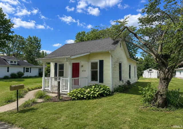 Photo 1 of Sale Pending at 210 S Maple St, North Manchester, IN 46962 | MLS# 202629792 | Listing updated on 2026-09-12