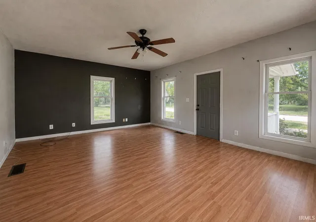 Photo 3 of Sale Pending at 210 S Maple St, North Manchester, IN 46962 | MLS# 202629792 | Listing updated on 2026-09-12