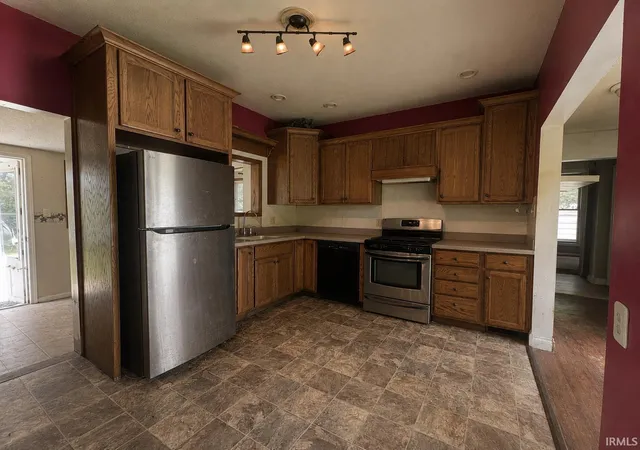Photo 4 of Sale Pending at 210 S Maple St, North Manchester, IN 46962 | MLS# 202629792 | Listing updated on 2026-09-12