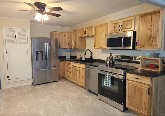 Photo 2 of Sale Pending at 824 S 15th Street, Vincennes, IN 47591 | MLS# 202629823 | Listing updated on 2026-09-05