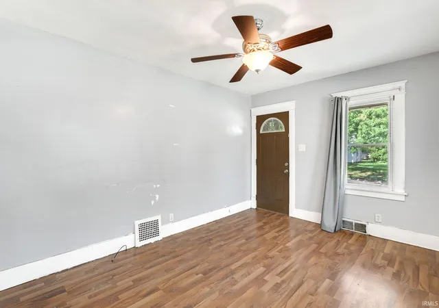 Photo 4 of Sale Pending at 1702 S Taylor St, South Bend, IN 46613 | MLS# 202629917 | Listing updated on 2026-09-15