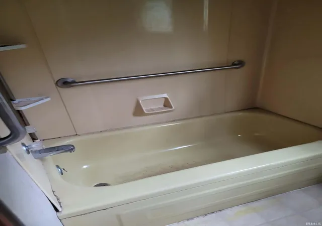 Photo 3 of Manufactured home for sale at 319 W 10th Street, Muncie, IN 47302 | MLS# 202629934 | Listing updated on 2026-08-03
