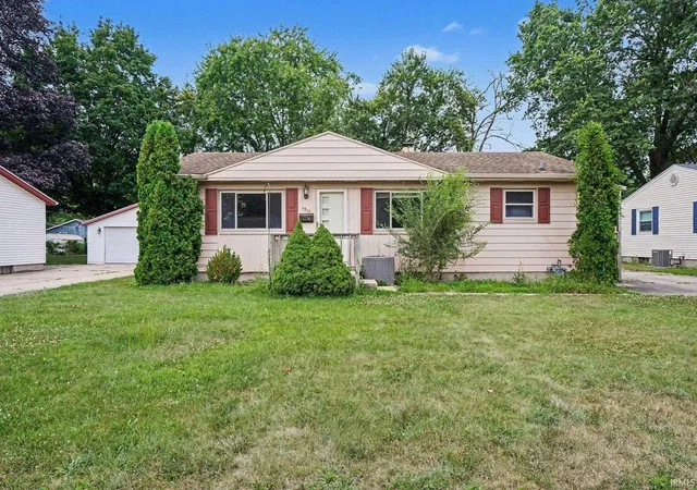 Photo 2 of Manufactured home for sale at 1517 Crestwood Blvd, South Bend, IN 46635 | MLS# 202629944 | Listing updated on 2026-08-04