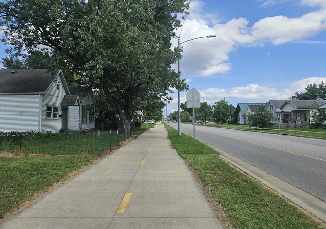 Photo 3 of Manufactured home for sale at 1312 E Walnut St, Evansville, IN 47714 | MLS# 202629952 | Listing updated on 2026-07-24