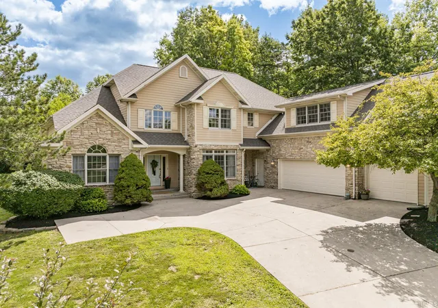 Photo 1 of Sale Pending at 1300 N Grove Ct, Muncie, IN 47304 | MLS# 202629958 | Listing updated on 2026-08-21