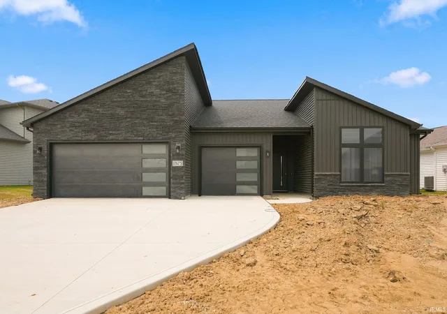 Photo 1 of Sale Pending at 17675 Seahawk Ln, Huntertown, IN 46748 | MLS# 202629967 | Listing updated on 2026-09-01