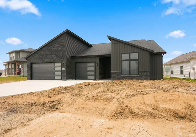 Photo 3 of Sale Pending at 17675 Seahawk Ln, Huntertown, IN 46748 | MLS# 202629967 | Listing updated on 2026-09-01