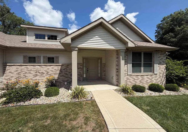 Photo 3 of Manufactured home for sale at 2121 Woodland Ests Dr, Elkhart, IN 46514 | MLS# 202629972 | Listing updated on 2026-09-14