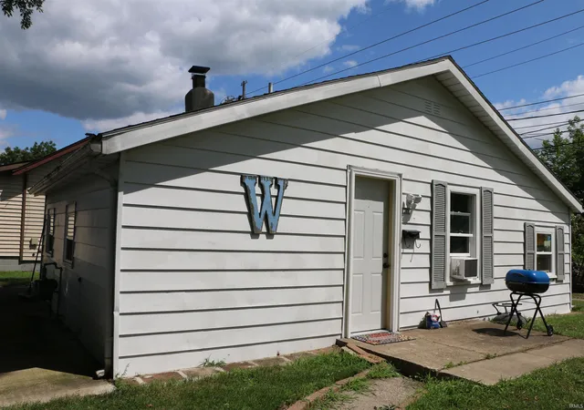 Photo 2 of Manufactured home for sale at 1617 E 1/2 4th St, Mishawaka, IN 46544 | MLS# 202630009 | Listing updated on 2026-08-26