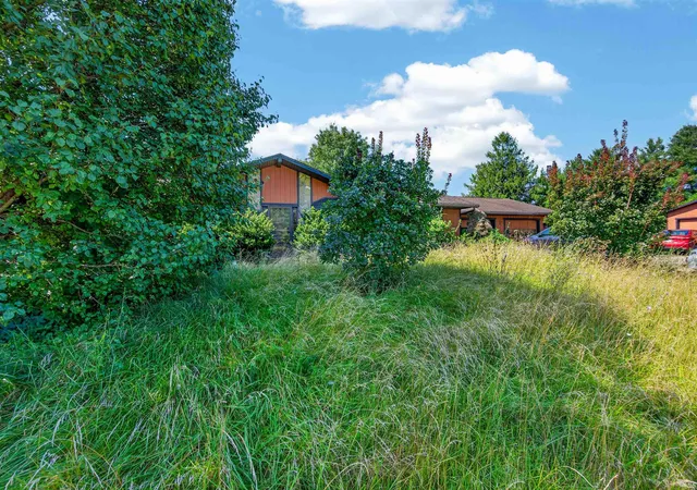 Photo 3 of Sale Pending at 5561 E Laughery Crk Rd, Aurora, IN 47001 | MLS# 202630041 | Listing updated on 2026-07-30