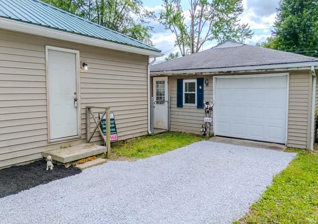 Photo 3 of Manufactured home for sale at 837 Berkley Dr, Wabash, IN 46992 | MLS# 202630043 | Listing updated on 2026-09-10