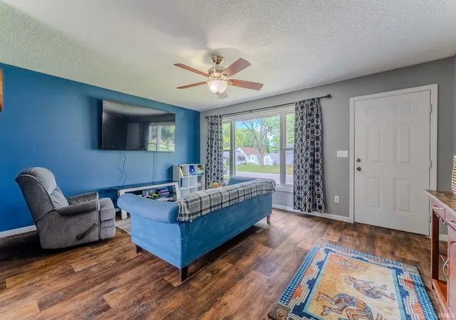 Photo 3 of Manufactured home for sale at 837 Berkley Dr, Wabash, IN 46992 | MLS# 202630043 | Listing updated on 2026-09-10