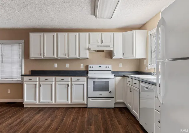 Photo 4 of Manufactured home for sale at 211 S Sherman St, Lagrange, IN 46761 | MLS# 202630049 | Listing updated on 2026-10-08