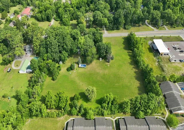 Photo 3 of Manufactured home for sale at 608 E Till Rd, Fort Wayne, IN 46825 | MLS# 202630055 | Listing updated on 2026-08-20