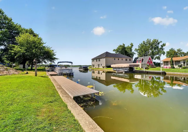 Photo 3 of Manufactured home for sale at 1913 Chapman Lake Dr, Warsaw, IN 46580 | MLS# 202630066 | Listing updated on 2026-09-14