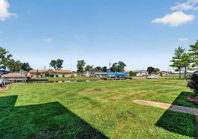 Photo 3 of Manufactured home for sale at 1913 Chapman Lake Dr, Warsaw, IN 46580 | MLS# 202630066 | Listing updated on 2026-09-14