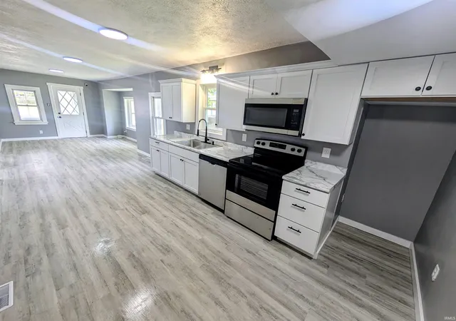 Photo 3 of Manufactured home for sale at 1014 Union St, Mishawaka, IN 46544 | MLS# 202630085 | Listing updated on 2026-07-25