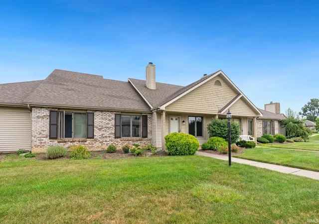 Condo for sale at 7911 Harrisburg Ln, Fort Wayne, IN 46835 | MLS# 202630092