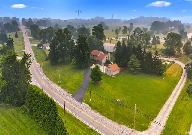 Photo 3 of Sale Pending at 9110 Auburn Rd, Fort Wayne, IN 46825 | MLS# 202630094 | Listing updated on 2026-07-27