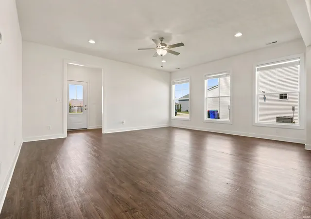 Photo 4 of Single family home for sale at 5355 Bloomsbury Ct, Newburgh, IN 47630 | MLS# 202630095 | Listing updated on 2026-09-23