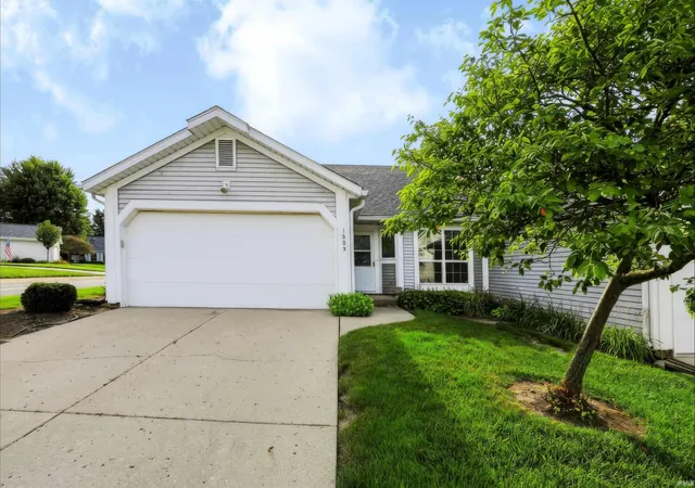 Photo 2 of Sale Pending at 1805 Twin Oaks Ln, Lafayette, IN 47905 | MLS# 202630104 | Listing updated on 2026-08-18