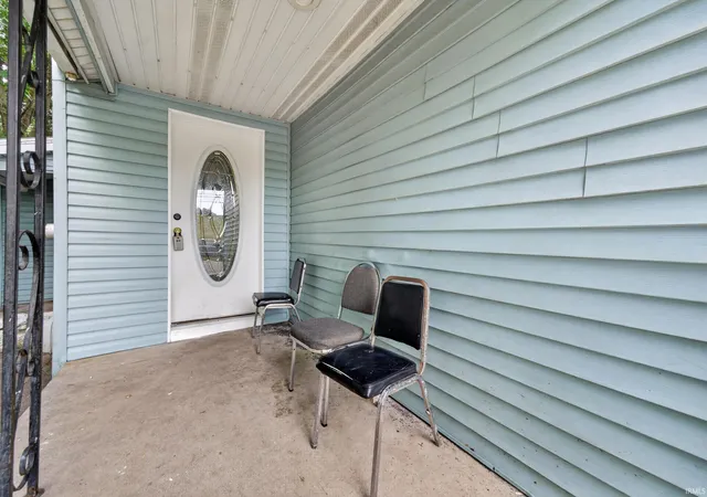 Photo 3 of Manufactured home for sale at 1529 Erie Ave, Logansport, IN 46947 | MLS# 202630130 | Listing updated on 2026-08-18