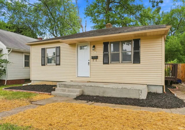 Photo 2 of Manufactured home for sale at 4015 Buell Dr, Fort Wayne, IN 46807 | MLS# 202630133 | Listing updated on 2026-08-02