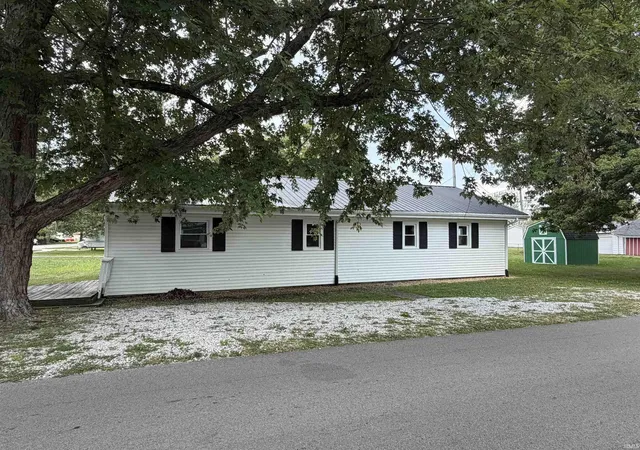 Photo 18 of Manufactured home for sale at 631 E S C St, Gas City, IN 46933 | MLS# 202630140 | Listing updated on 2026-09-08